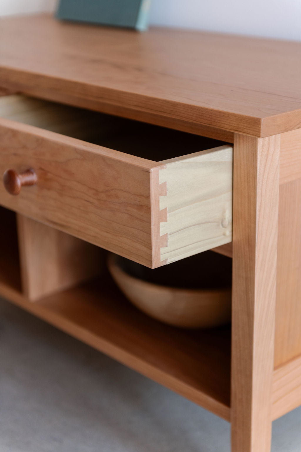Banc de rangement Shaker - Cerisier