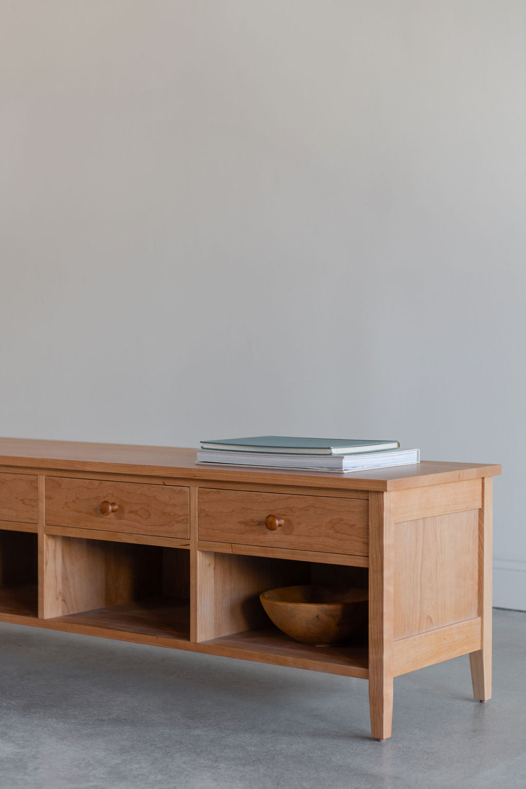 Banc de rangement Shaker - Cerisier